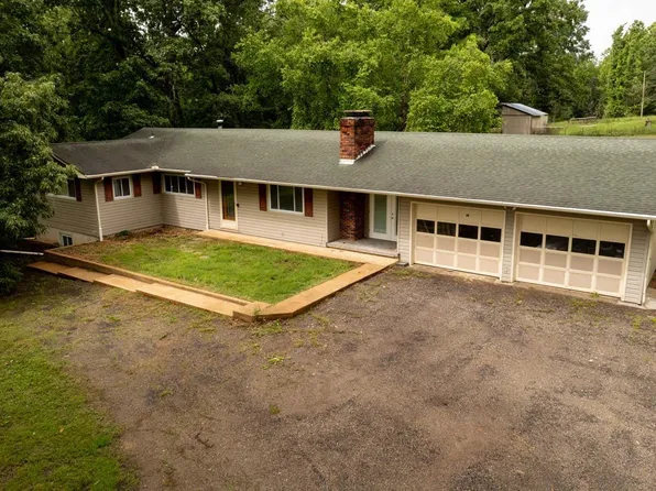 390 Hidden Hill Rd, Mammoth Spring, AR 72554