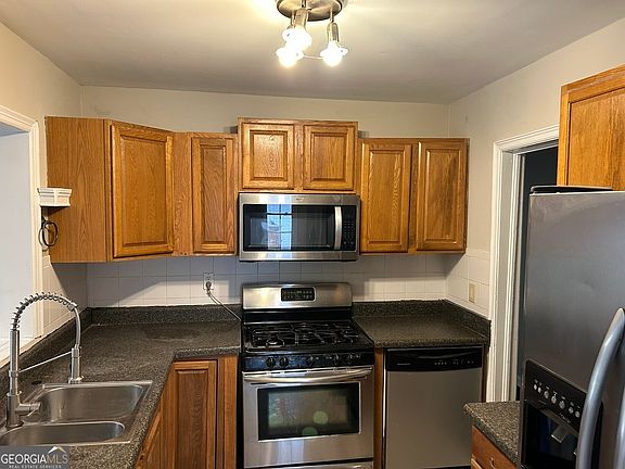 4th image of 1362 Deerwood Dr