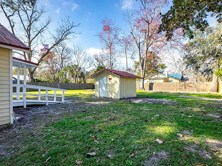 541 New Berlin Rd — Photo 6
