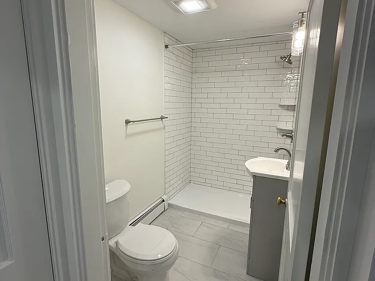11 Lincoln St #9.5 — Photo 9