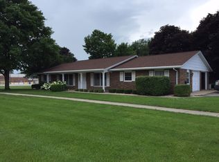 601 N Main St, Saint Joseph, IL