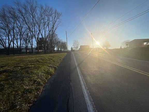 5th image of 18 Walls Hill Rd