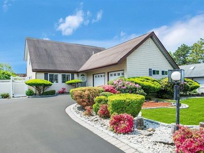 54 Winchester Road, Ronkonkoma, NY, 11779
