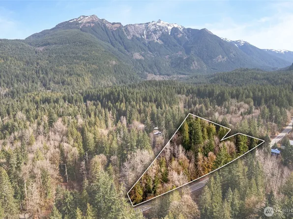 10211 Mt Baker Hwy, Deming, WA 98244