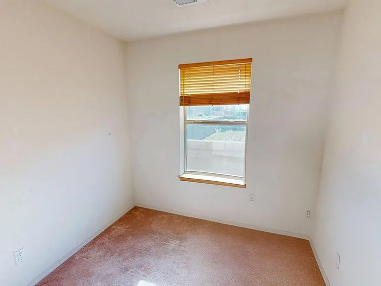 500 Rafael St — Photo 13