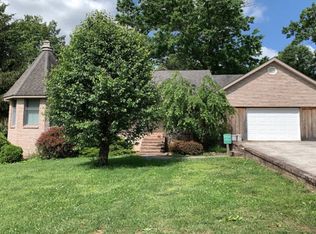 1014 Ridley Dr, Crossville, TN 38572