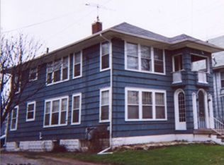 825 Seymour Ave, Lansing, MI 48906