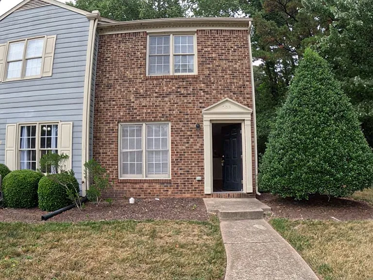 2918 Faversham Pl — Photo 1