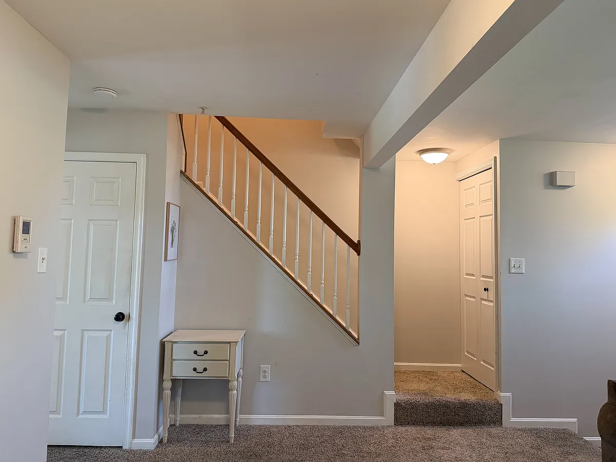 Interior - 1425 Four Point Ct #16