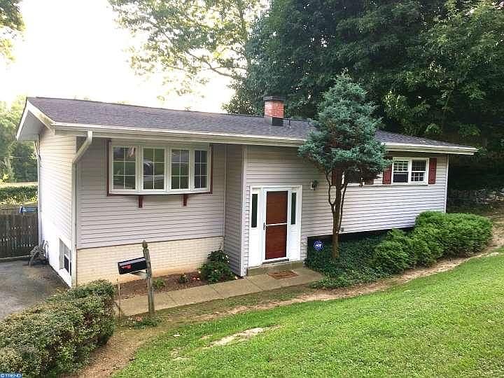 1st image of 104 Compass Dr