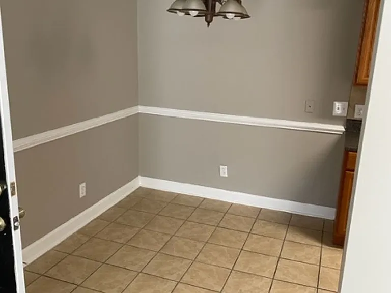 106 Menlo Dr — Photo 12