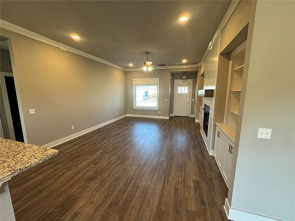 3rd image of 263 S Eagle Mountain St