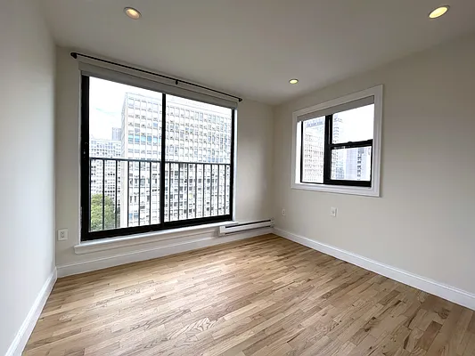 Rented by Akam Sales and Brokerage | media 15