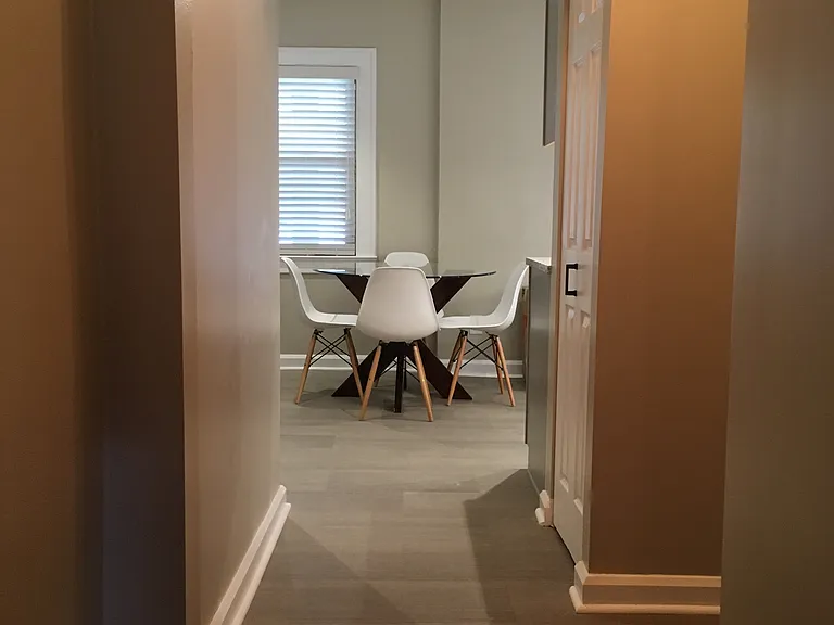 37 W Tompkins St #B — Photo 6