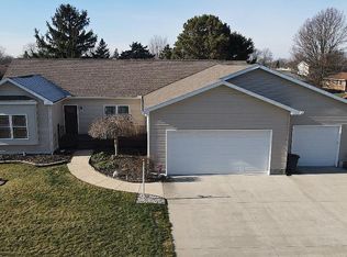 650 N Nickie Ln, Fostoria, OH 44830