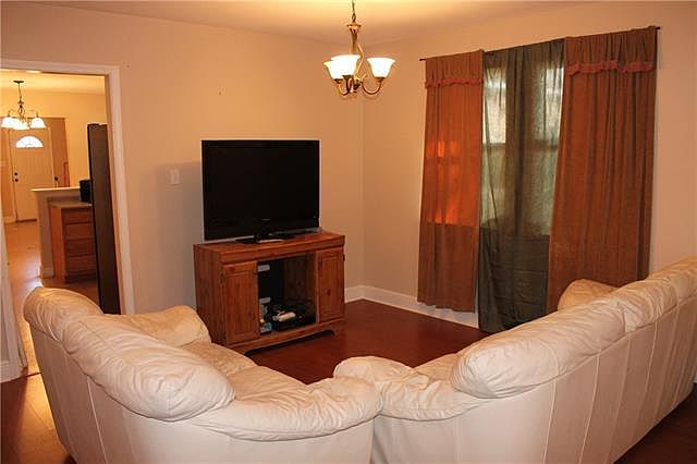 2nd image of 6101 Perlita St
