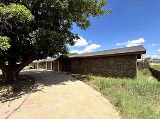 905 E Ripley St, Brownfield, TX 79316