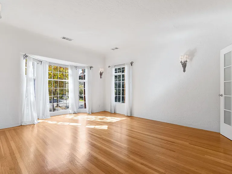 203 Bryant St — Photo 6