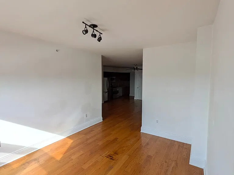 809-815 22nd St #905 — Photo 8
