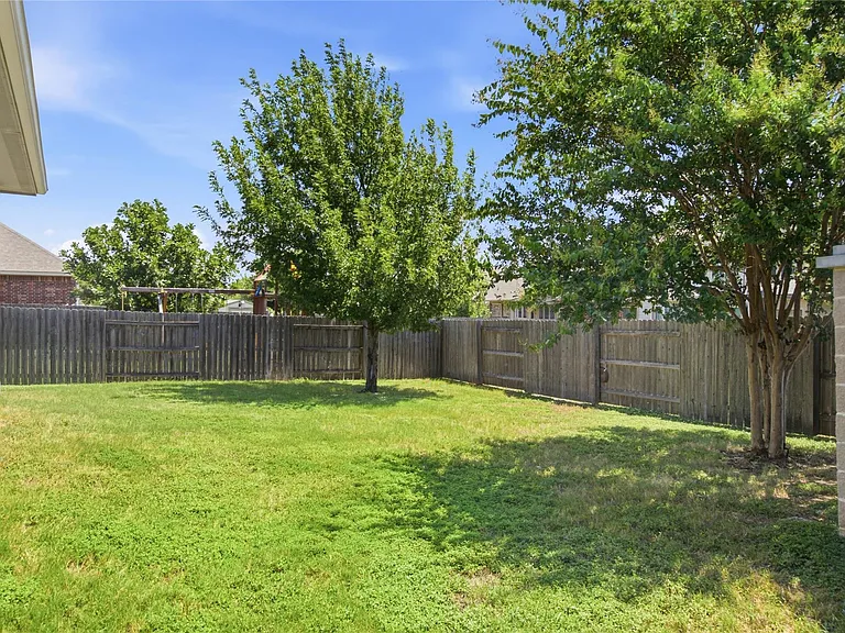 2601 Rough Berry Rd — Photo 36