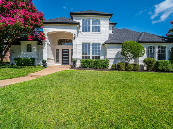 4304 Green Meadow St E, Colleyville, TX 76034