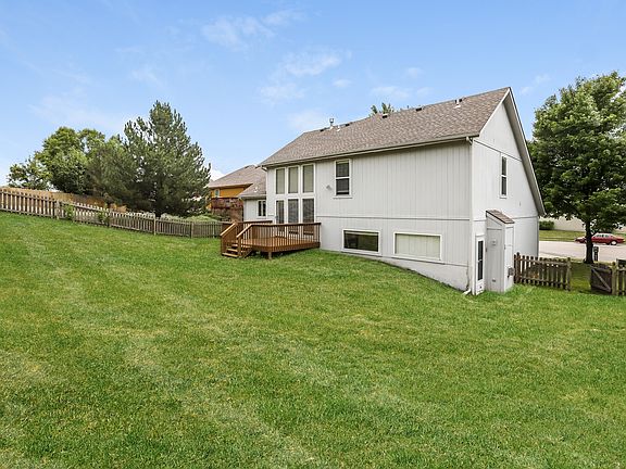 3rd image of 1757 Shannon Dr