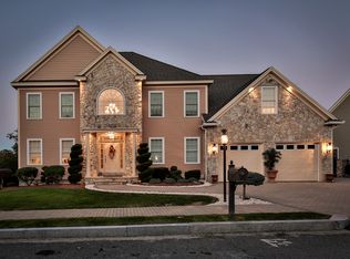 29 Hilltop Ave, Saugus, MA 01906