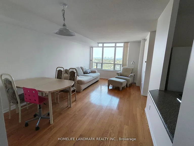 8 Hillcrest Ave #1711 — Photo 2