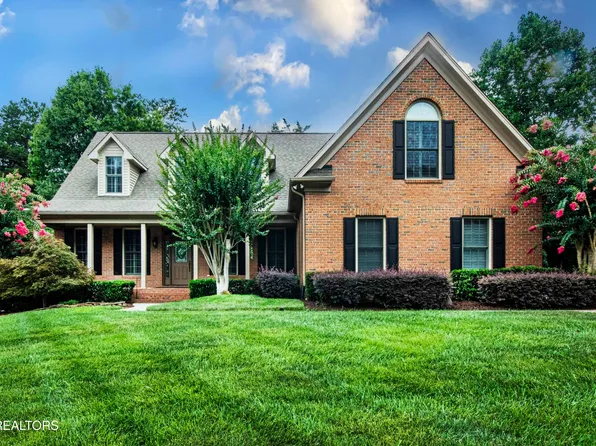 712 Foxfield Ln, Knoxville, TN 37922