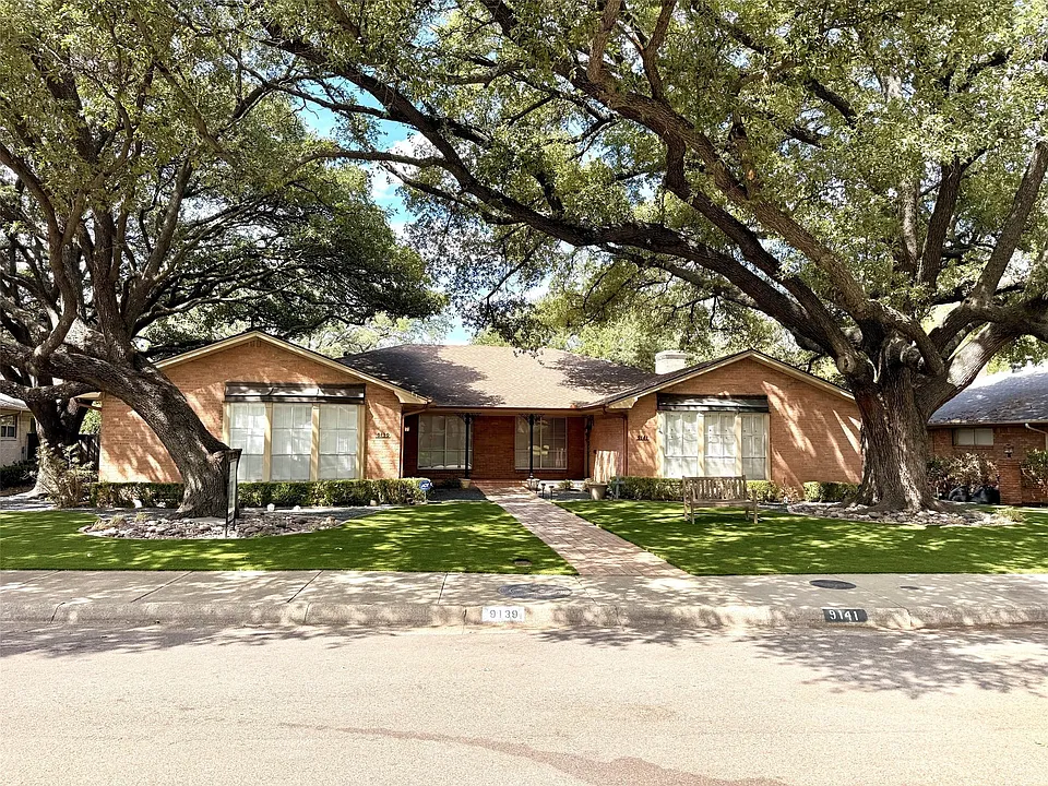 9139 Villa Park Cir