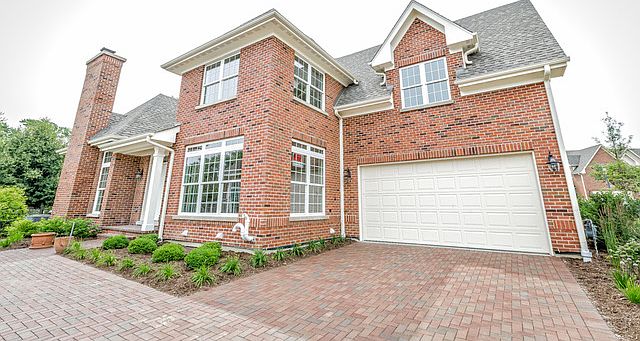 1st image of 907 Hickory Dr
