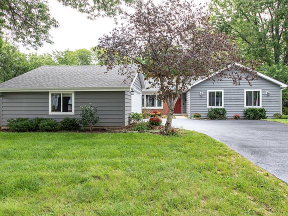 2nd image of 579 Phillips Cir