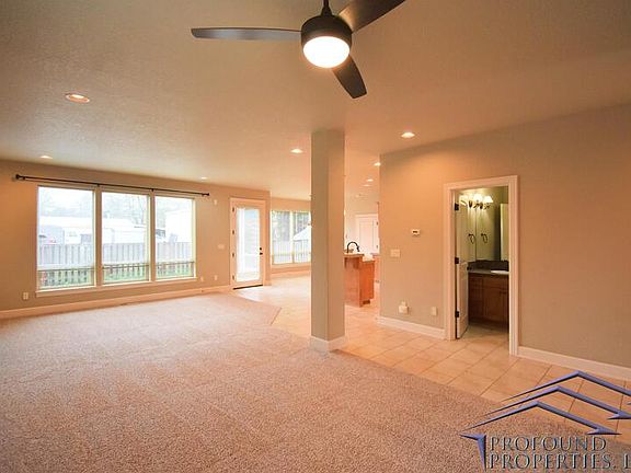 5th image of 594 SE Century Blvd