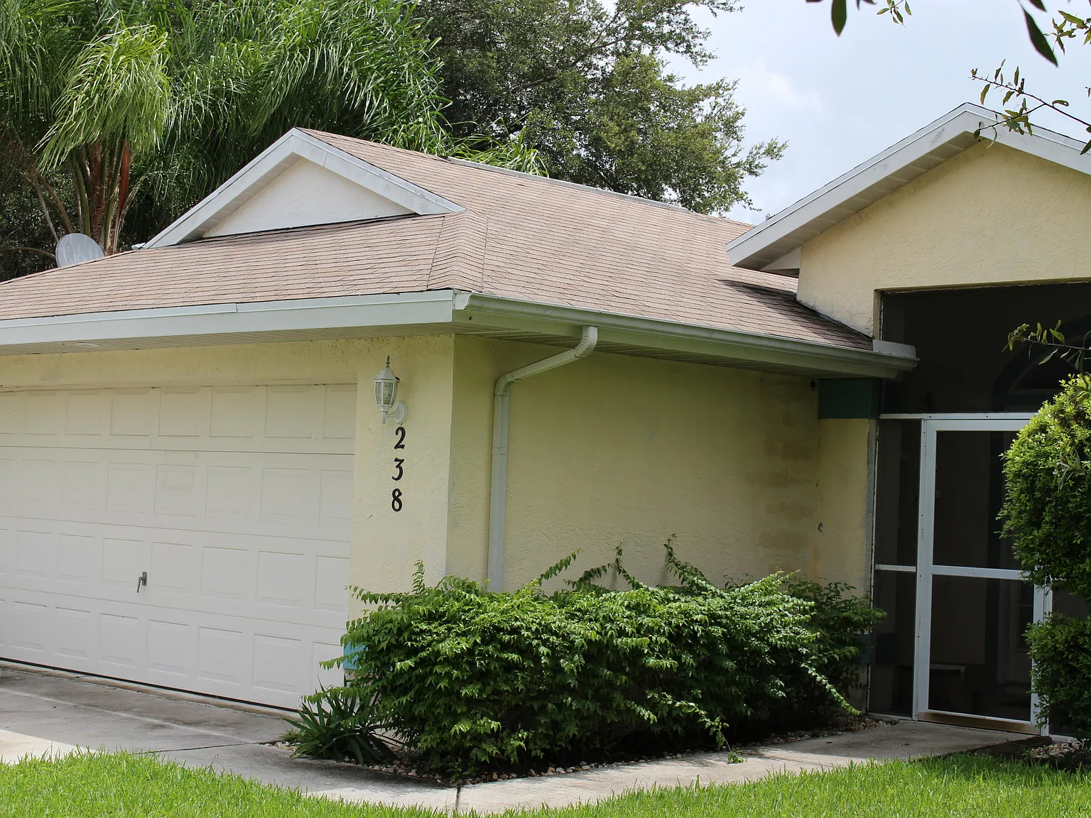 3 bed, 2.0 bath, 1550 sqft, $2,500 — Photo 2