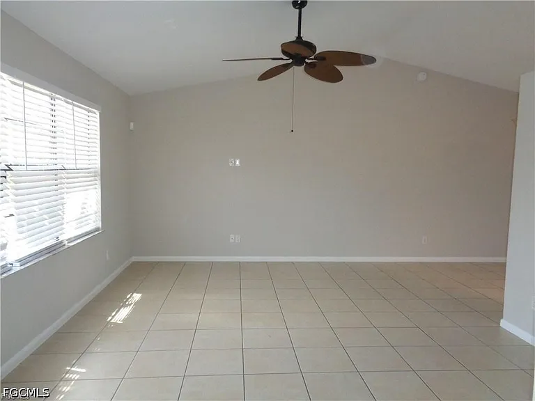1510 SW 8th Pl — Photo 14