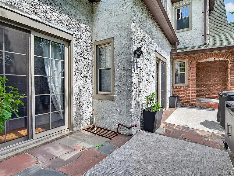 33 Lynwood Rd — Photo 27