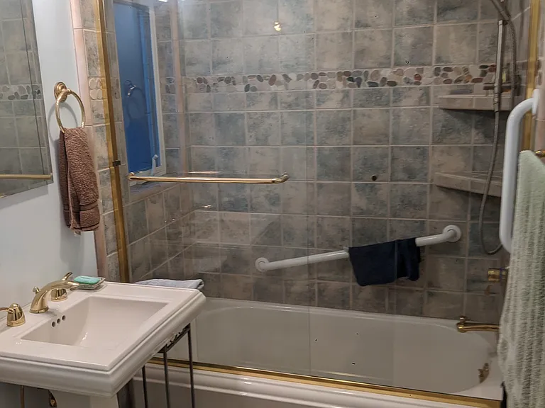 1712B Allston Way — Photo 5