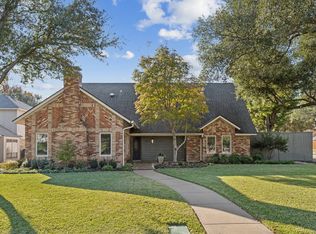 1800 Villanova Dr, Richardson, TX 75081