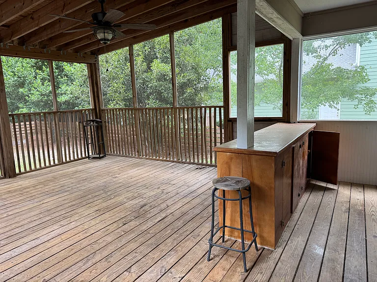 537 Aquarius Dr — Photo 6