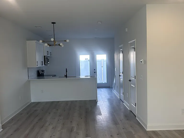 801 Rebecca Ln #B — Photo 9