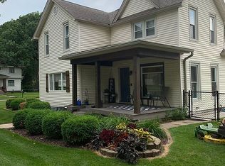 211 S Court St, Elk Point, SD 57025