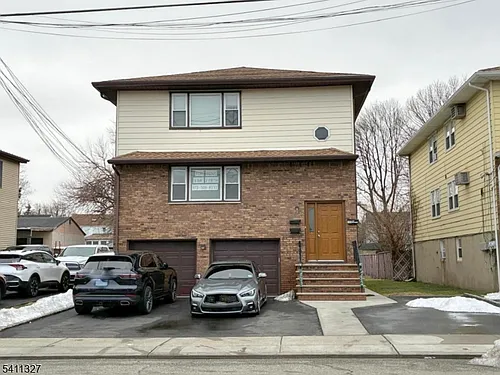388 Garibaldi Ave Photo 1