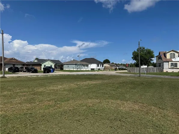 13900 Intrepid St, New Orleans, LA 70129