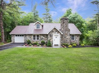 2398 Trelawn St, Yorktown Heights, NY 10598