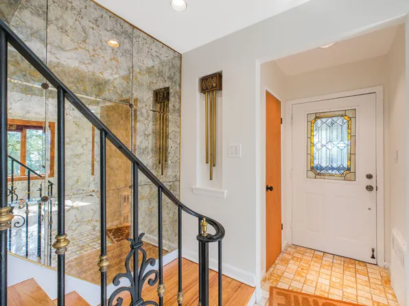 8884 17th Avenue image 4 of 31