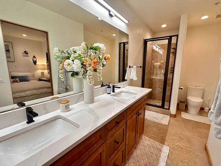 101 Emerald St #1B — Photo 16