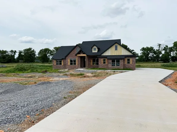208 Jenna Ln, Gravette, AR 72736