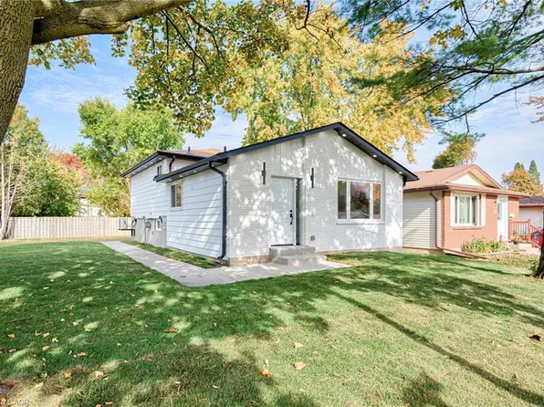 6 Hillside Dr, Kitchener, ON N2E 1R2