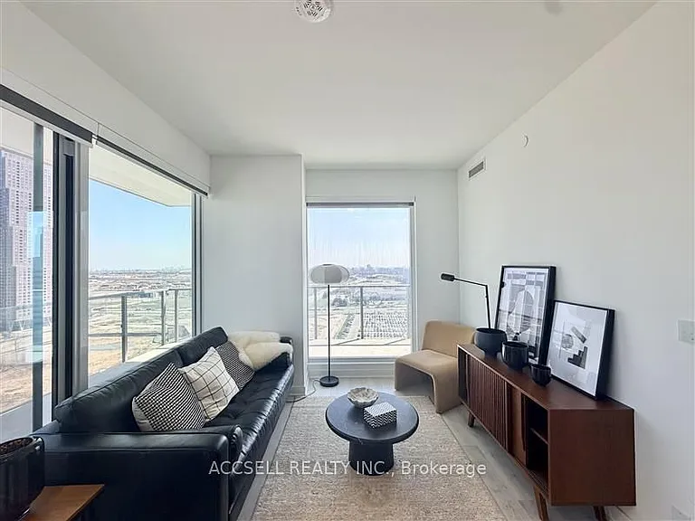 185 Millway Ave #W1703 — Photo 2