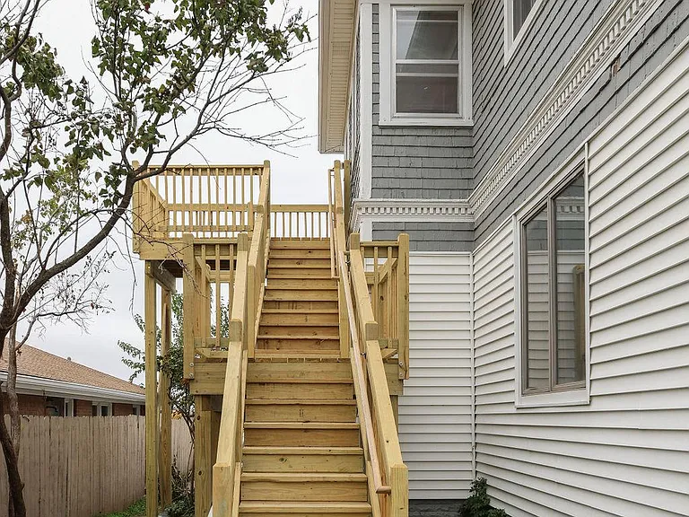 226 Bluff St #1/2 — Photo 2